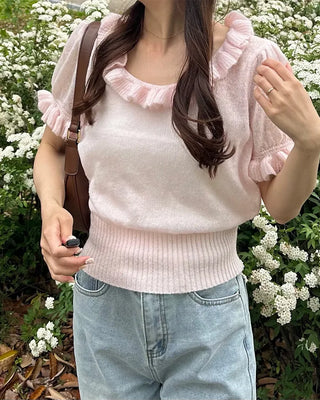 Frill neckline short-sleeved knit