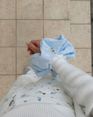 Ribbon detail scrunchie