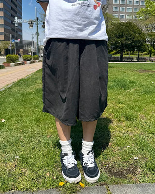 Wide Bermuda shorts
