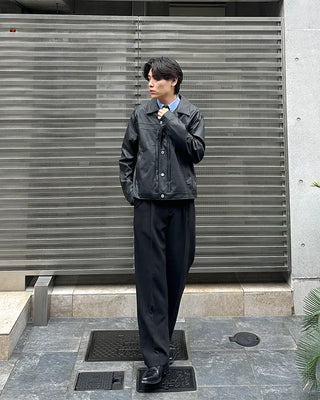 Two-button, one-pleat wide-leg slacks