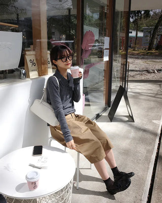 Side-tucked Bermuda shorts