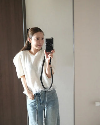 Shoulder puff semi-cropped blouse