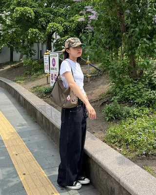 Back-belt denim pants