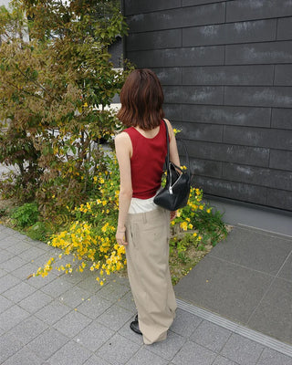 Square neck button sleeveless