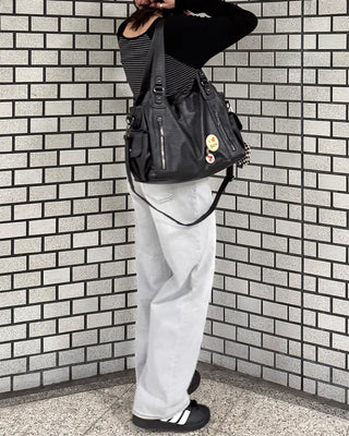 Light gray straight-leg denim jeans