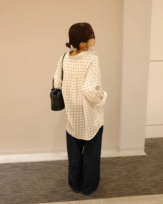 Loose-fit checkered shirt