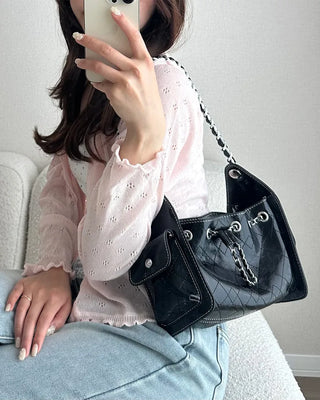 Square chain shoulder bag