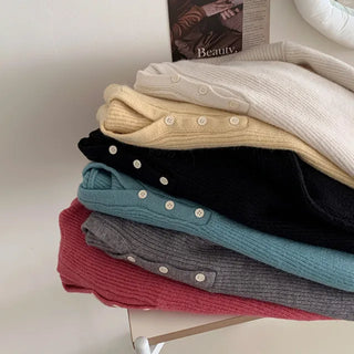 [6 colors] Button V-neck knit hoodie