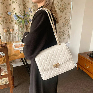 Quilted chain bag