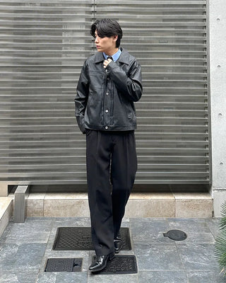 Two-button, one-pleat wide-leg slacks