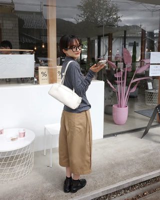 Button-collar neck T-shirt