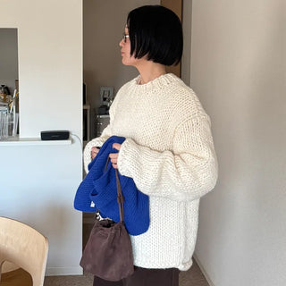 Handmade round knit