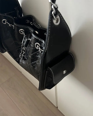 Square chain shoulder bag