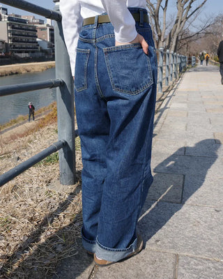 Semi-wide denim pants