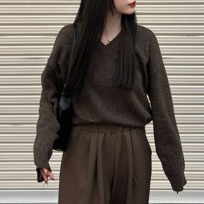 Lambswool V-neck knit