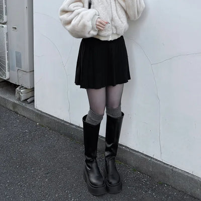 Knitted pleated skirt
