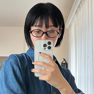 Oval frame glasses