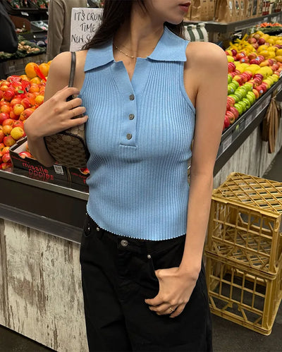Button-up, large collar, sleeveless knit top