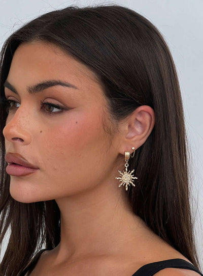 Camira Earrings Gold
