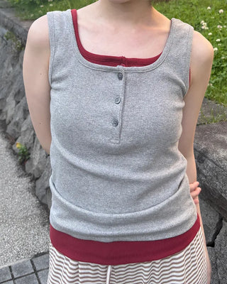 Square neck button sleeveless