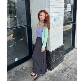 Pleated long skirt