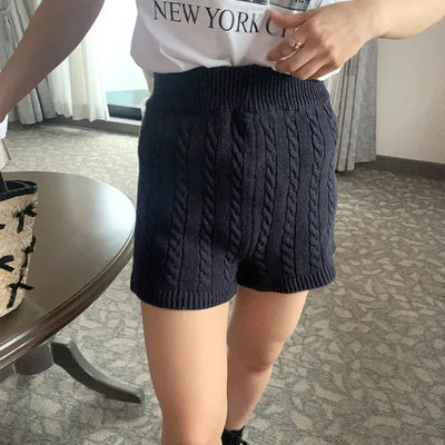 Cable knit shorts