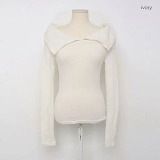 Off-shoulder hand warmer top
