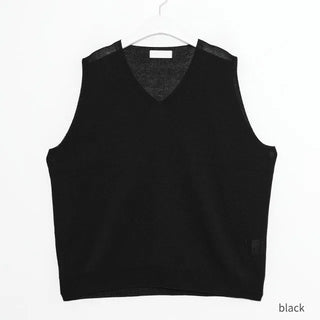 that linen vest