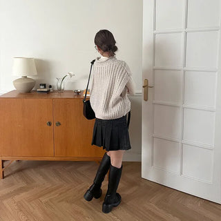 Belted denim pleated skirt