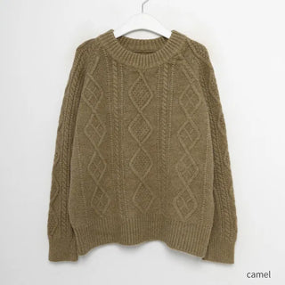 Cable knit round neck sweater