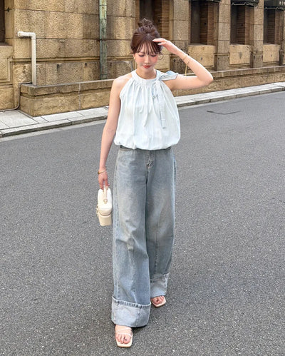 Rolled-up wide-leg denim pants