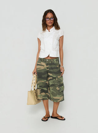 Quinni Wide Leg Cargo Jorts Light Wash Camo