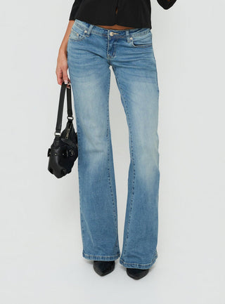 Alyss Ultra Low Rise Flared Jeans Light Vintage Blue