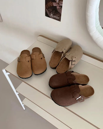 Couple mule sandals