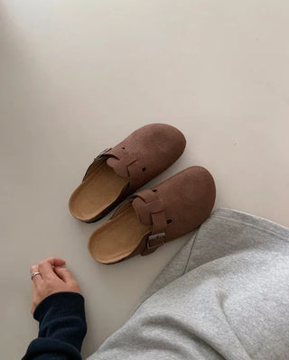 Couple mule sandals