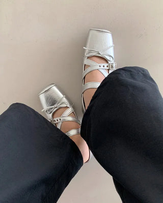 Eyelet Mary Jane Flat Shoes (3 colors)