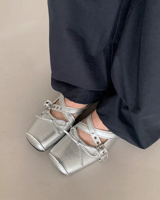 Eyelet Mary Jane Flat Shoes (3 colors)