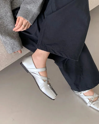 Eyelet Mary Jane Flat Shoes (3 colors)