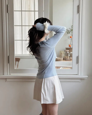 Slim Scoop Neck Knit