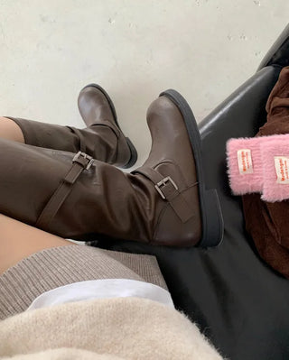 Wide buckle long boots