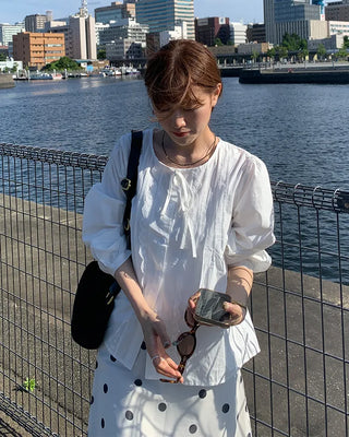 Frilled ribbon blouse