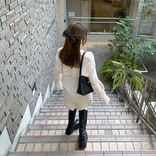 Loose-fitting punched knit