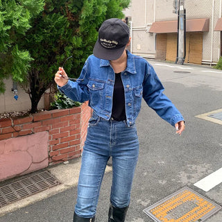 Cropped pocket denim jacket
