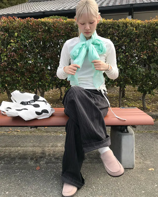 Simple color scarf