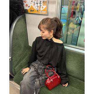 Choker One-Shoulder Sweatshirt