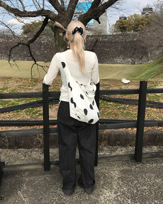 Side-strap long-sleeve T-shirt