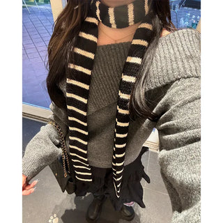 Border scarf