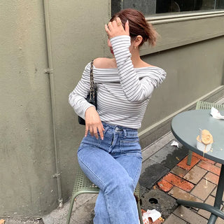 Border Shirred Off-Shoulder T-Shirt