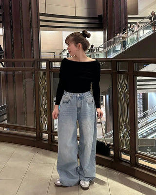 Slim Off-Shoulder Knit