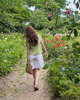 Net rattan tote bag